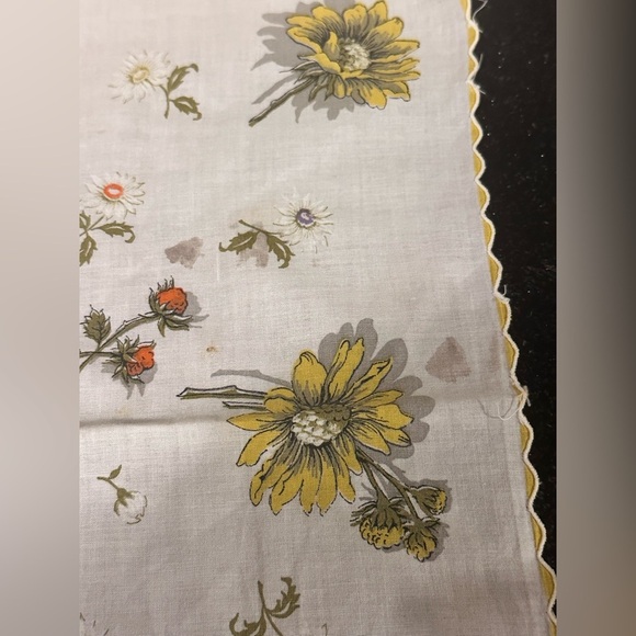 Vintage Hand Painted Colette Handkerchief Scalloped Edge 16" - Picture 3 of 4